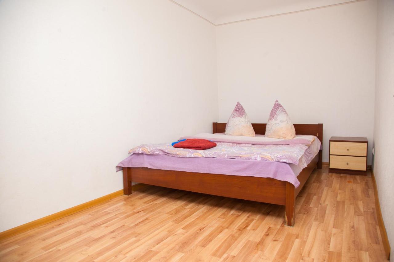 Semi Luxury Apt On Yatsenka 8 Near Intourist Hotel Zaporizhia Buitenkant foto