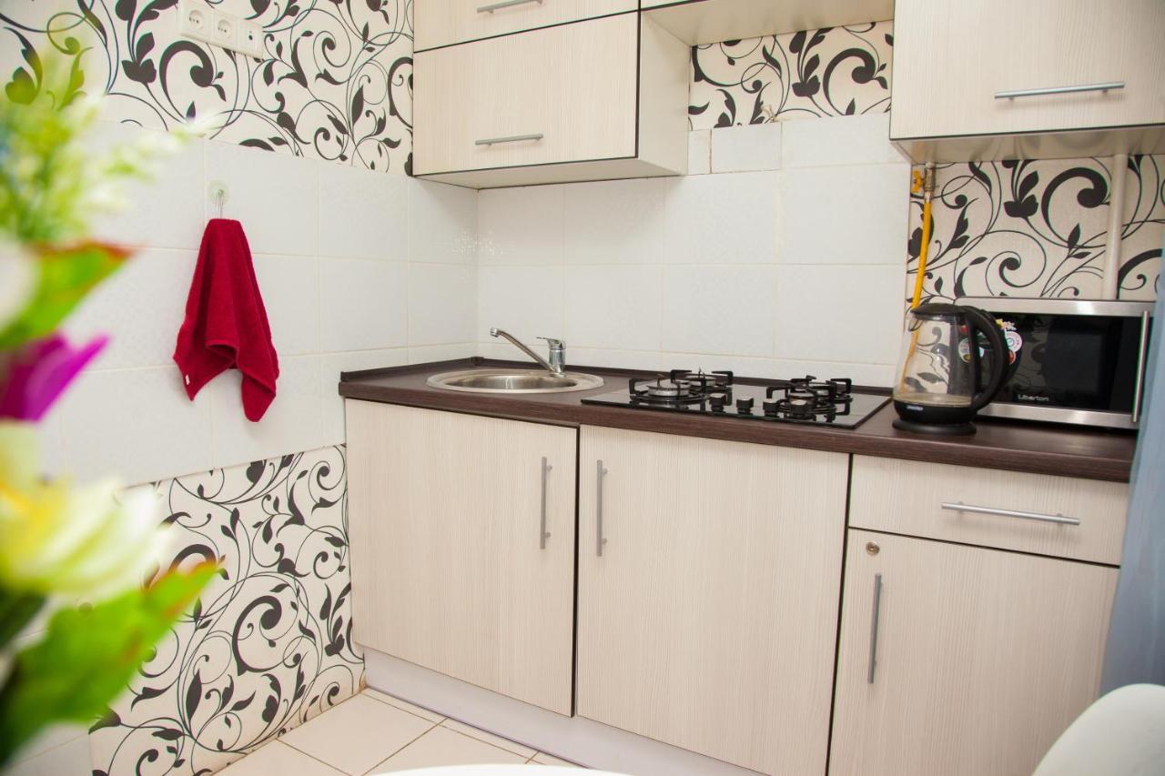 Semi Luxury Apt On Yatsenka 8 Near Intourist Hotel Zaporizhia Buitenkant foto